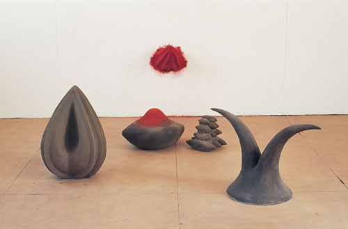 Anish Kapoor. <em>Red in the Centre</em>, 1982. Mixed media and pigment, dimensions variable. National Museums Liverpool, Walker Art Gallery, Purchased 1982. © the artist 2011.