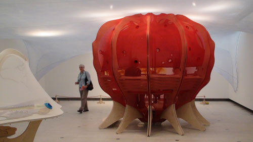 Ernesto Neto. <em>Circleprototemple, The Edges of the World,</em> 2010 (view 2). Installation at Hayward Gallery, London. Photograph: Miguel Benavides.
