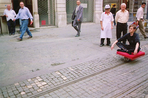 HeHe. Tapis Volant, 2005. Performance in Istanbul.