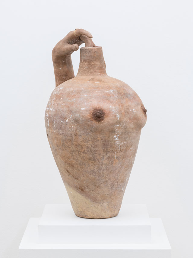 Clementine Keith-Roach. Kore, 2018. Ceramic, plaster, paint, Roman ring, 52 x 30 x 27 cm.