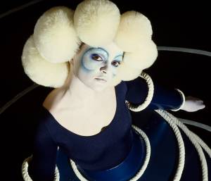 Robyn Beeche, Bauhaus (Spirals), 1986. Inspired by Oskar Schlemmer. Hair by Mitch Barry at Vidal Sassoon, make-up by Phyllis Cohen. Courtesy Robyn Beeche Foundation.