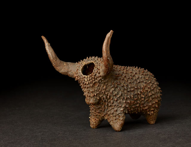 Xhosa Snuffbox in the shape of an ox, South Africa, late 19th century. © The Trustees of the British Museum.