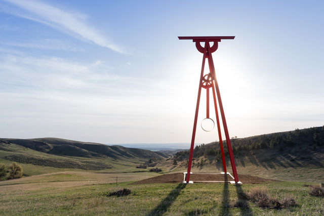 Mark di Suvero, Proverb, 2002. Painted Cor-ten steel, 60 ft. x 17 11/16 ft. x 31 1/2 ft. Image courtesy of Tippet Rise Art Center/Iwan Baan. Photograph: Iwan Baan.