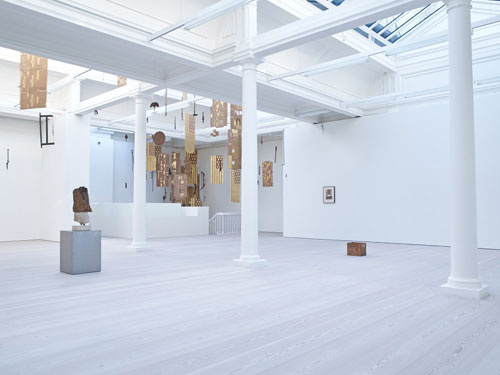 Danh Vō, Homosapiens, installation view (3), Marian Goodman Gallery.