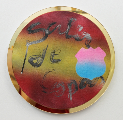 Wendy White. Salir de Copas, 2014. Acrylic on canvas, gold mirrored PVC frame, 13 in diameter.