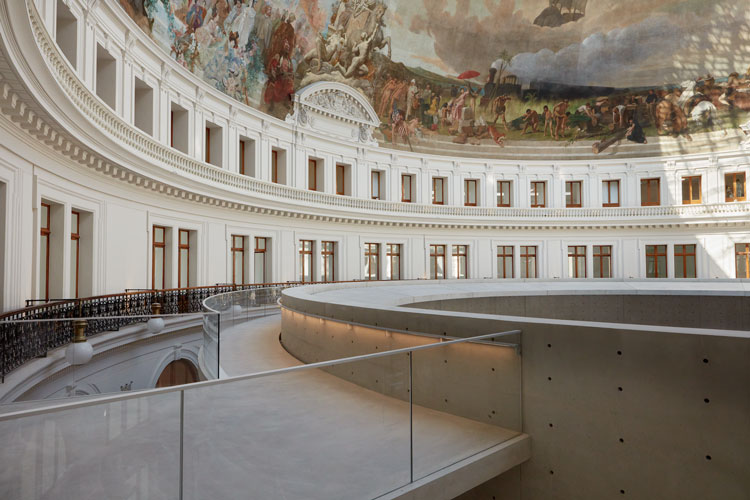 Bourse de Commerce (Frescos within the skylit rotunda depict the history of global trade) – Pinault Collection. © Tadao Ando Architect & Associates, Niney and Marca Architects, Agency Pierre-Antoine Gatier. Photo: Maxime Tétard, Studio Les Graphiquants, Paris.