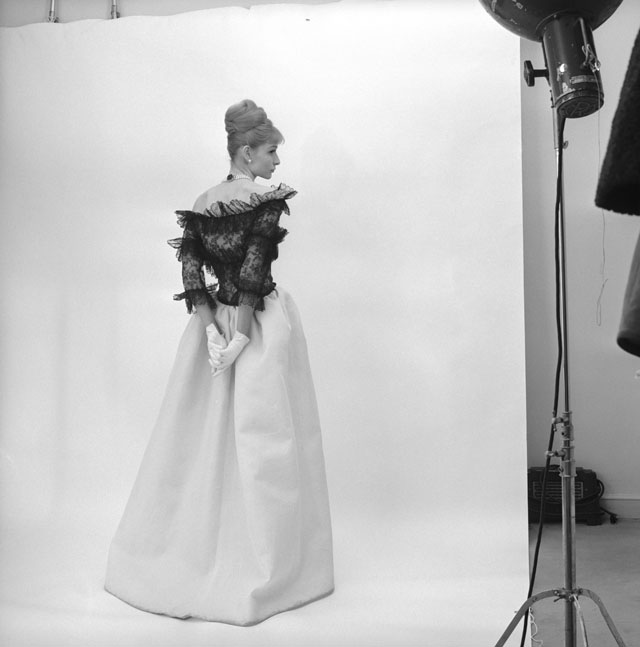 Cristobal Balenciaga dress ca. 1953-1954 via The Victoria & Albert Museum