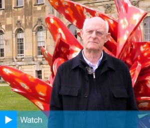 Tony Cragg talking to Studio International at the opening of his exhibition at Castle Howard. Photo: Martin Kennedy.