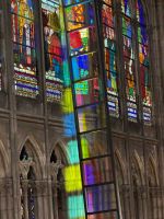 Stephen Dean, Crescendo, 15-metre-high glass ladder. Installation view at Saint-Denis Cathedral Basilica in Paris, September 2023 – January 2025. © Stephen Dean, courtesy the artist and Noirmont art production.