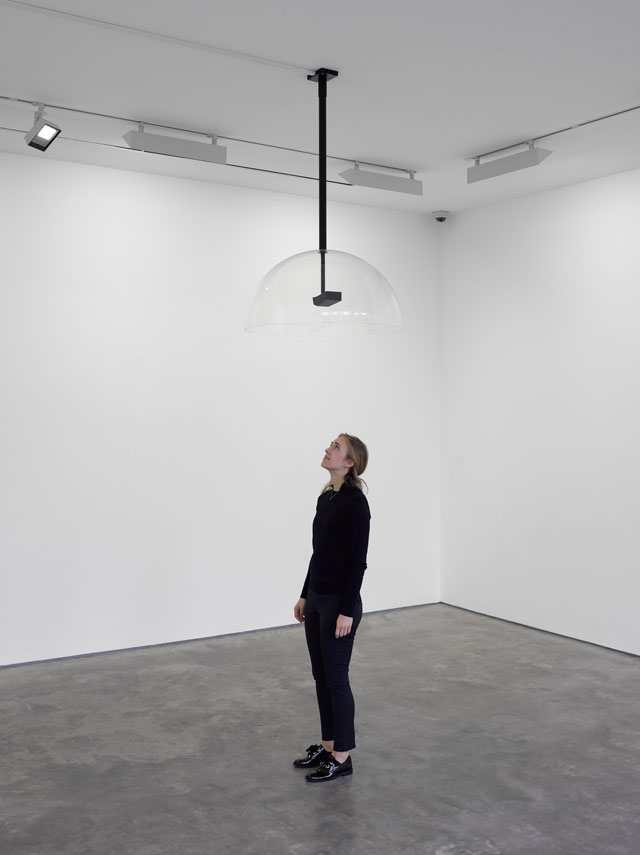 Ceal Floyer. Untitled (Static), 2018. Parabolic speaker and ready-made sound effect, dimensions variable. © Ceal Floyer. Courtesy Lisson Gallery.