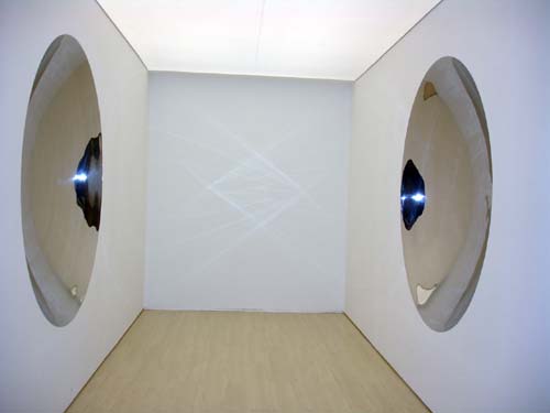 Anish Kapoor. <em>Double Mirror</em>, 1998, stainless steel, two parts, 200 x 200 cm (each). Installation view