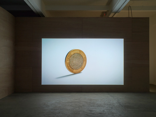 Nicholas Mangan, Ancient Lights (2015). Installation view (7), Chisenhale Gallery, 2015. Co-commissioned by Chisenhale Gallery, London and Artspace, Sydney. Courtesy the artist; Labor Mexico; Sutton Gallery, Melbourne; and Hopkinson Mossman, Auckland. Photograph: Andy Keate.