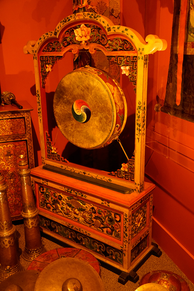 The Tibetan Buddhist Shrine Room from the Alice S. Kandell Collection. Gifts and promised gifts from the Alice S. Kandell Collection to the Arthur M. Sackler Gallery, Smithsonian Institution, Washington, DC. Photograph: Miguel Benavides.