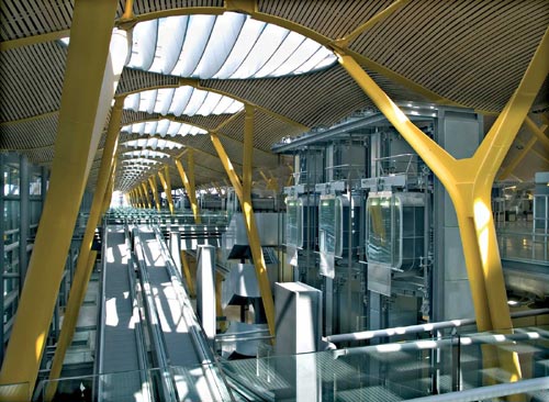 Escalators at Barajas Airport Terminal, Madrid. Photo credit: Manuel Renau.