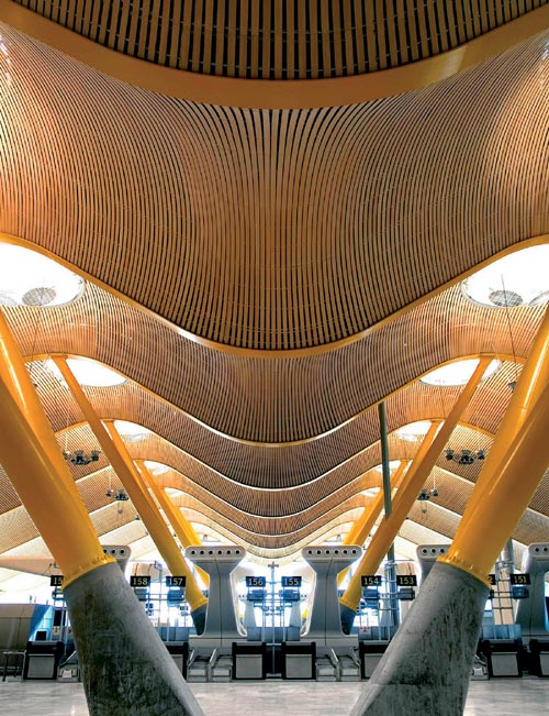Inside Barajas Airport Terminal, Madrid. Photo credit: Manuel Renau.