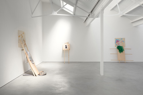 Richard Tuttle, Separation, Stuart Shave/Modern Art, London, 5 - 27 June 2015, exhibition view.