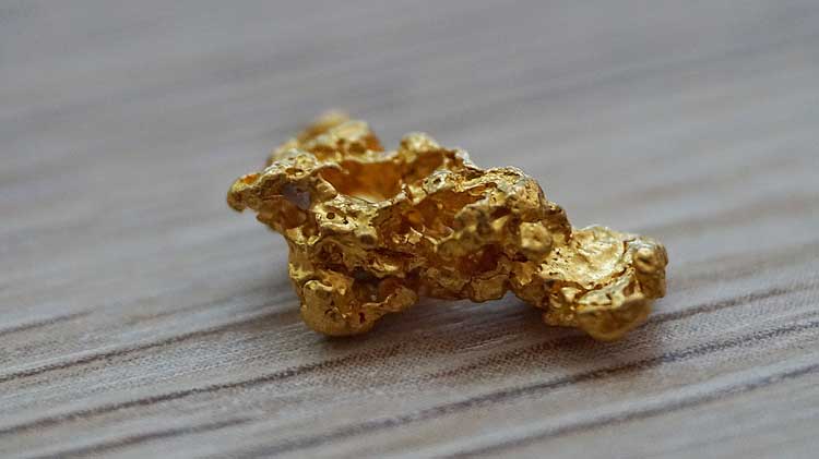 Gold nugget. Photo: Csaba Nagy.